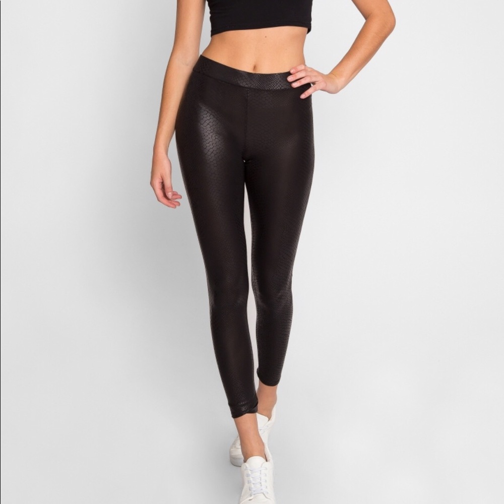Black Scales Print Leggings Medium Faux Leather